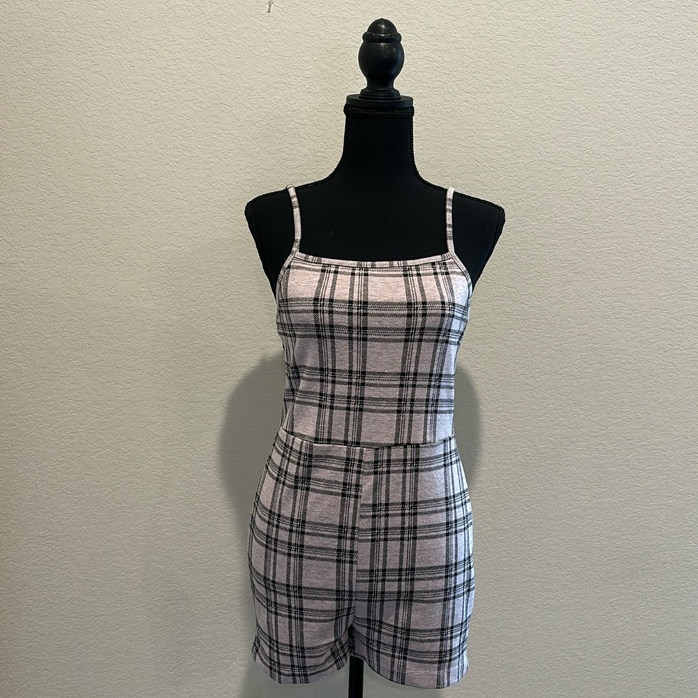 Popular 21 Pink Plaid Jumper